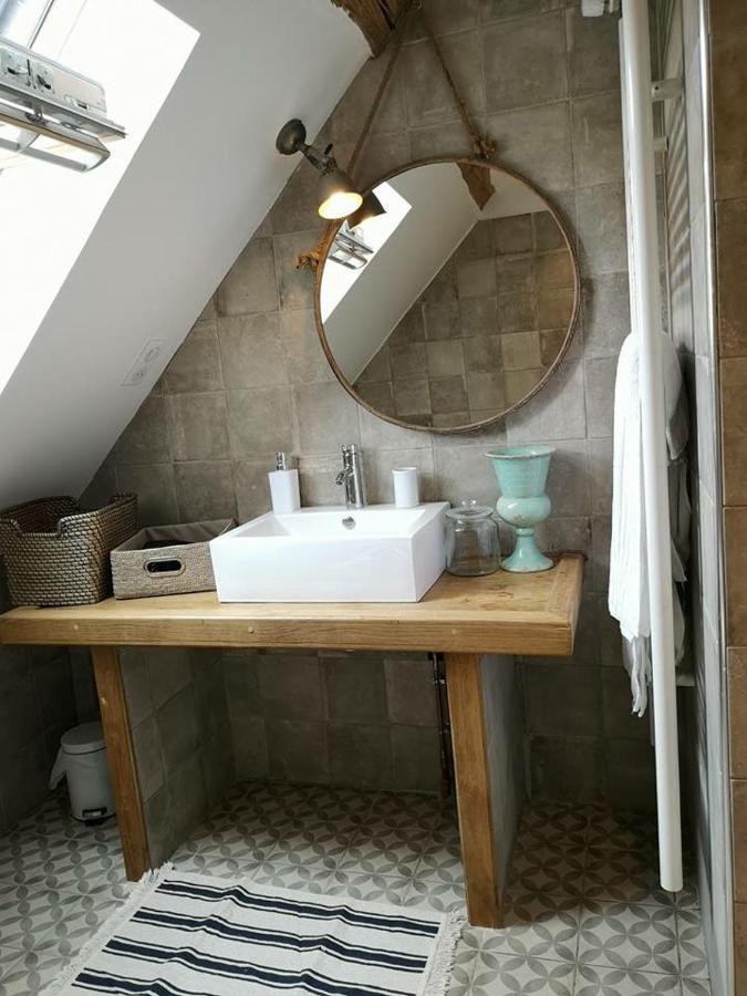 Le Moulin De Corneil Bed & Breakfast Mézilles Dış mekan fotoğraf